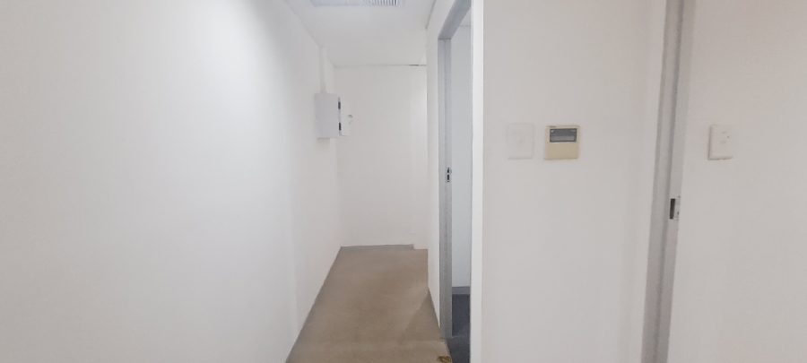 To Let commercial Property for Rent in Sonstraal Western Cape